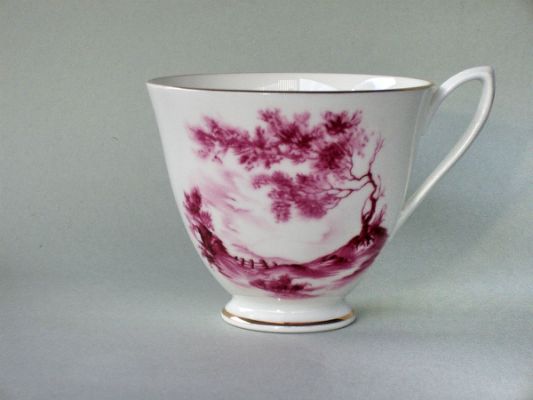 UNNAMED 4 (Royal Albert CLASSIC)